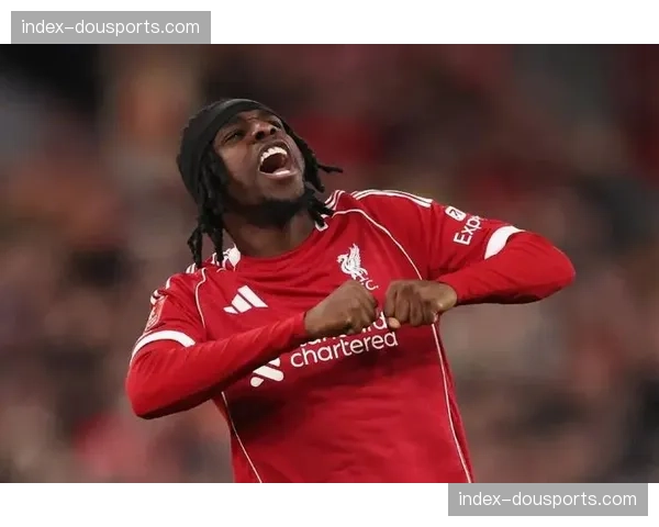 传闻：曼联派出球探现场考察勒沃库森右后卫弗林蓬